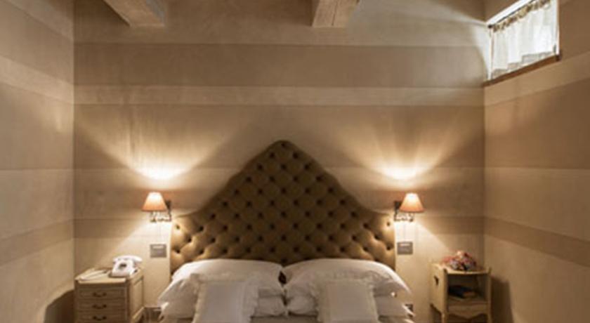 Le Bifore Cortona Rom bilde