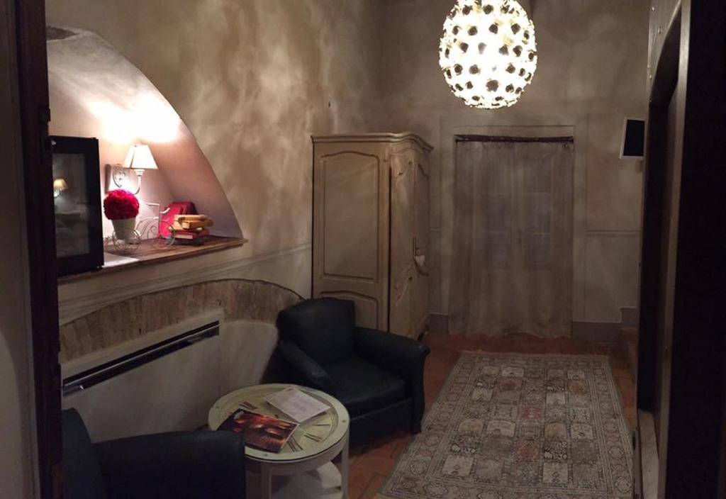 Le Bifore Cortona Rom bilde