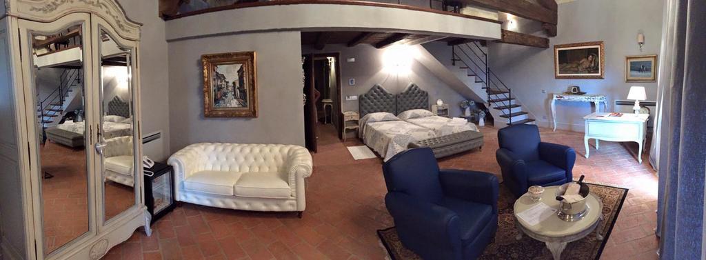 Le Bifore Cortona Rom bilde